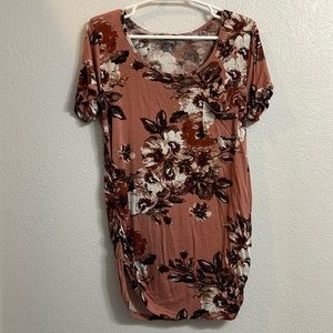 FULL MOON

Nuela Maternity One Pocket Knit Top